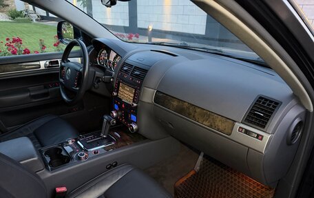 Volkswagen Touareg III, 2008 год, 1 050 000 рублей, 26 фотография