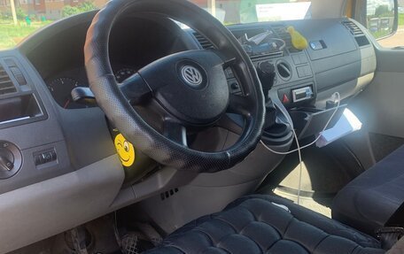 Volkswagen Transporter T5 рестайлинг, 2008 год, 810 000 рублей, 2 фотография