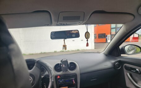 SEAT Ibiza III рестайлинг, 2004 год, 300 000 рублей, 10 фотография