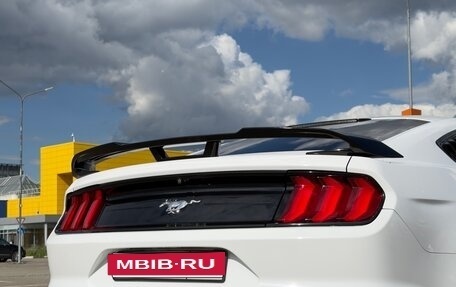 Ford Mustang VI рестайлинг, 2018 год, 2 710 000 рублей, 5 фотография