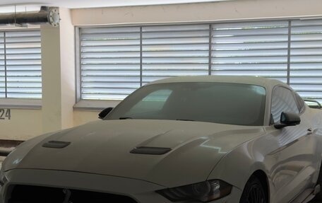 Ford Mustang VI рестайлинг, 2018 год, 2 710 000 рублей, 2 фотография