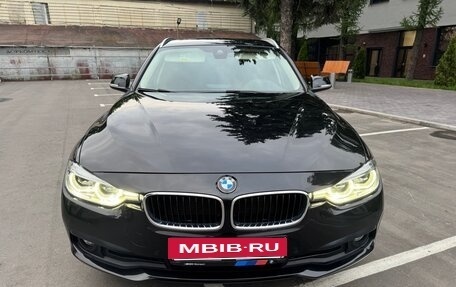 BMW 3 серия, 2019 год, 1 975 000 рублей, 2 фотография