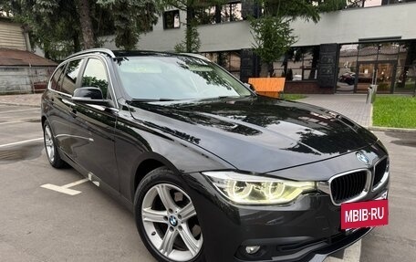 BMW 3 серия, 2019 год, 1 975 000 рублей, 3 фотография