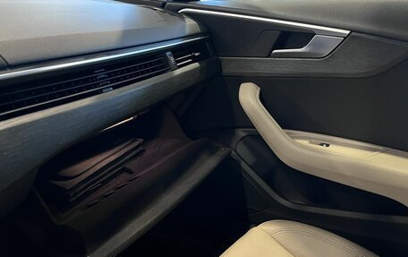 Audi A4, 2019 год, 2 530 000 рублей, 30 фотография
