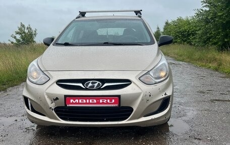 Hyundai Solaris II рестайлинг, 2011 год, 470 000 рублей, 1 фотография