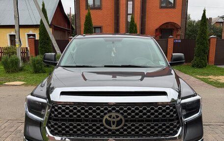 Toyota Tundra II, 2014 год, 4 080 000 рублей, 1 фотография