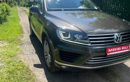 Volkswagen Touareg III, 2016 год, 3 300 000 рублей, 2 фотография