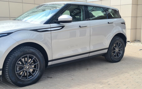 Land Rover Range Rover Evoque II, 2019 год, 3 250 000 рублей, 2 фотография