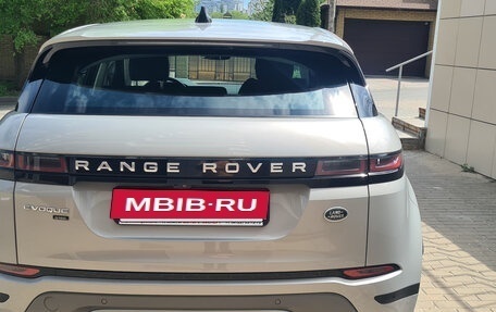 Land Rover Range Rover Evoque II, 2019 год, 3 250 000 рублей, 6 фотография