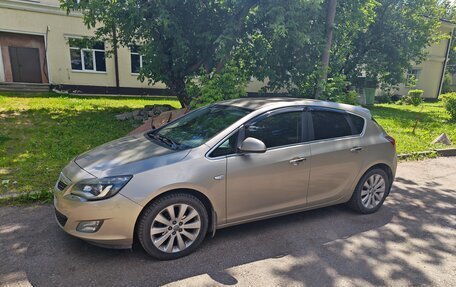 Opel Astra J, 2011 год, 720 000 рублей, 4 фотография