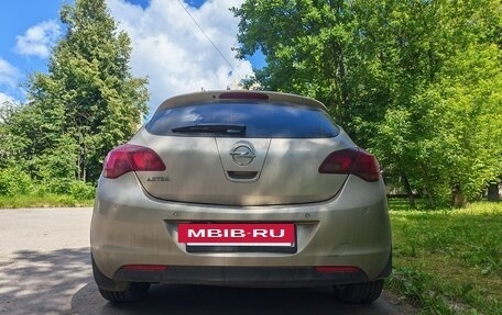Opel Astra J, 2011 год, 720 000 рублей, 3 фотография