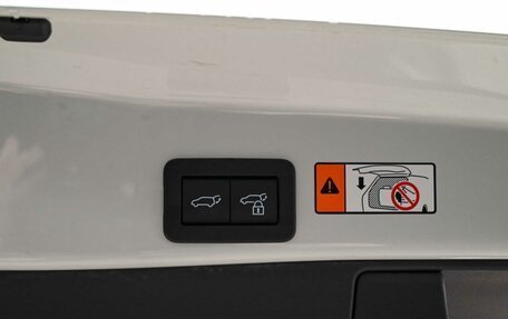 Toyota RAV4, 2025 год, 4 020 000 рублей, 15 фотография