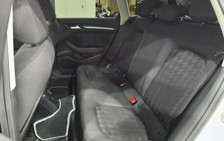 Audi A3, 2013 год, 1 040 000 рублей, 26 фотография