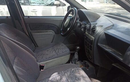 Renault Logan I, 2006 год, 110 000 рублей, 6 фотография