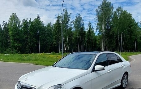 Mercedes-Benz E-Класс, 2013 год, 1 300 000 рублей, 2 фотография