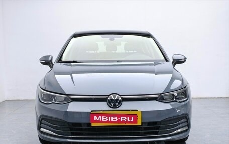 Volkswagen Golf VIII, 2022 год, 1 840 000 рублей, 2 фотография