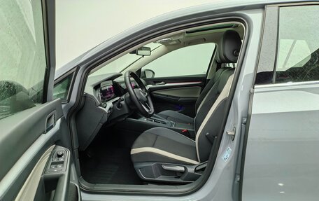 Volkswagen Golf VIII, 2022 год, 1 840 000 рублей, 11 фотография