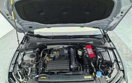 Volkswagen Golf VIII, 2022 год, 1 840 000 рублей, 16 фотография