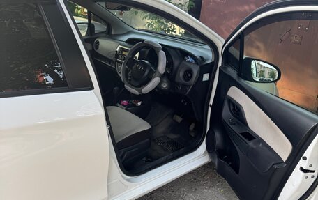 Toyota Vitz, 2016 год, 850 000 рублей, 4 фотография