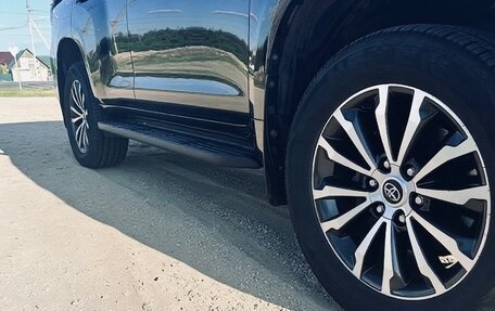 Toyota Land Cruiser Prado 150 рестайлинг 2, 2019 год, 4 850 000 рублей, 9 фотография