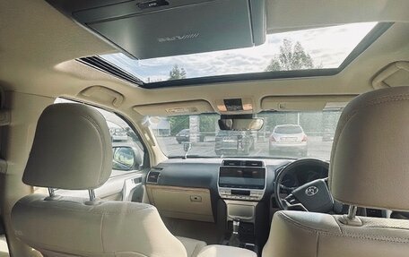 Toyota Land Cruiser Prado 150 рестайлинг 2, 2019 год, 4 850 000 рублей, 5 фотография