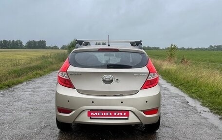 Hyundai Solaris II рестайлинг, 2011 год, 470 000 рублей, 3 фотография