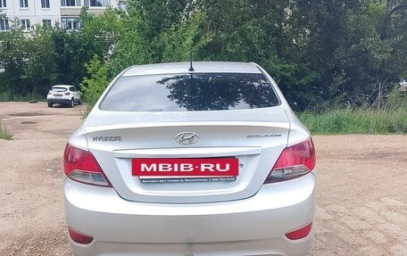 Hyundai Solaris II рестайлинг, 2012 год, 630 000 рублей, 2 фотография