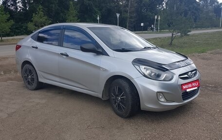Hyundai Solaris II рестайлинг, 2012 год, 630 000 рублей, 5 фотография