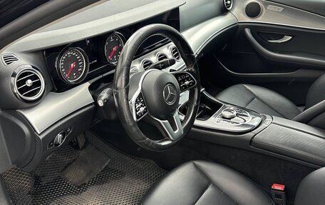 Mercedes-Benz E-Класс, 2020 год, 1 800 000 рублей, 4 фотография