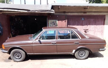 Mercedes-Benz W123, 1979 год, 420 000 рублей, 3 фотография