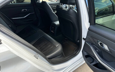 BMW 3 серия, 2019 год, 3 500 000 рублей, 16 фотография