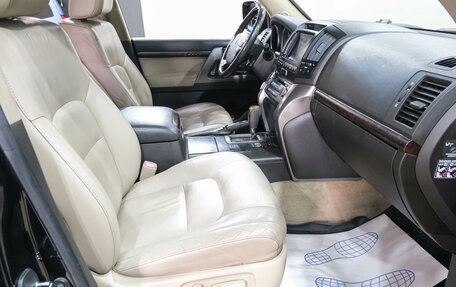 Toyota Land Cruiser 200, 2010 год, 3 319 000 рублей, 16 фотография