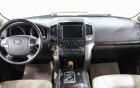 Toyota Land Cruiser 200, 2010 год, 3 319 000 рублей, 19 фотография