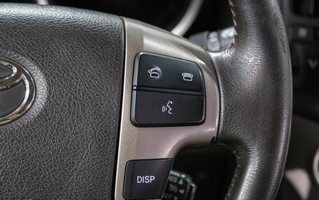 Toyota Land Cruiser 200, 2010 год, 3 319 000 рублей, 23 фотография
