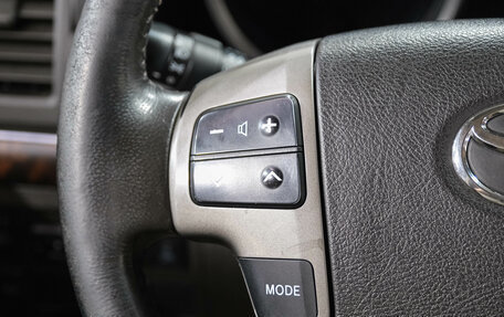 Toyota Land Cruiser 200, 2010 год, 3 319 000 рублей, 21 фотография