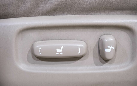 Toyota Land Cruiser 200, 2010 год, 3 319 000 рублей, 38 фотография