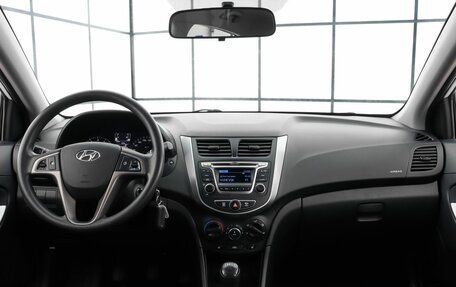 Hyundai Solaris II рестайлинг, 2016 год, 990 000 рублей, 7 фотография