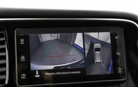 Mitsubishi Outlander III рестайлинг 3, 2018 год, 2 950 000 рублей, 15 фотография