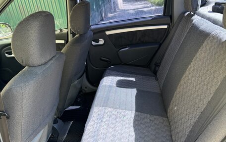 Renault Logan I, 2006 год, 220 000 рублей, 6 фотография