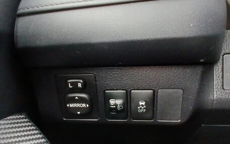 Toyota RAV4, 2014 год, 1 570 000 рублей, 8 фотография