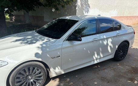 BMW 5 серия, 2013 год, 1 800 000 рублей, 2 фотография