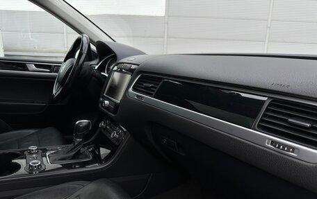 Volkswagen Touareg III, 2014 год, 2 600 000 рублей, 3 фотография