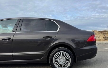 Skoda Superb III рестайлинг, 2009 год, 900 000 рублей, 8 фотография