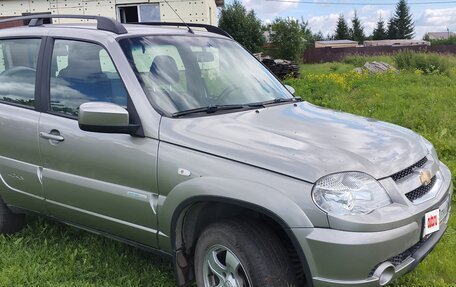Chevrolet Niva I рестайлинг, 2012 год, 560 000 рублей, 5 фотография