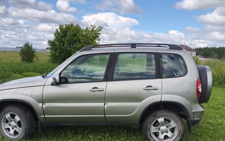 Chevrolet Niva I рестайлинг, 2012 год, 560 000 рублей, 2 фотография