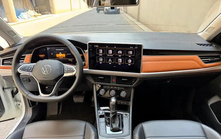Volkswagen Bora, 2023 год, 1 227 000 рублей, 12 фотография