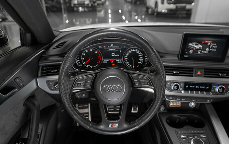 Audi A4, 2019 год, 2 890 000 рублей, 10 фотография