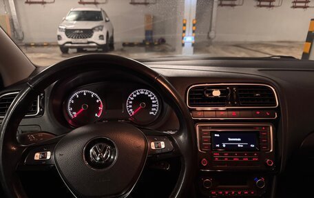 Volkswagen Polo VI (EU Market), 2018 год, 1 300 000 рублей, 2 фотография