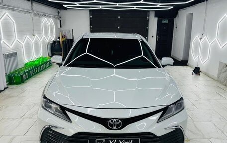 Toyota Camry, 2021 год, 3 500 000 рублей, 2 фотография