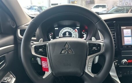 Mitsubishi Montero Sport, 2022 год, 3 990 000 рублей, 13 фотография
